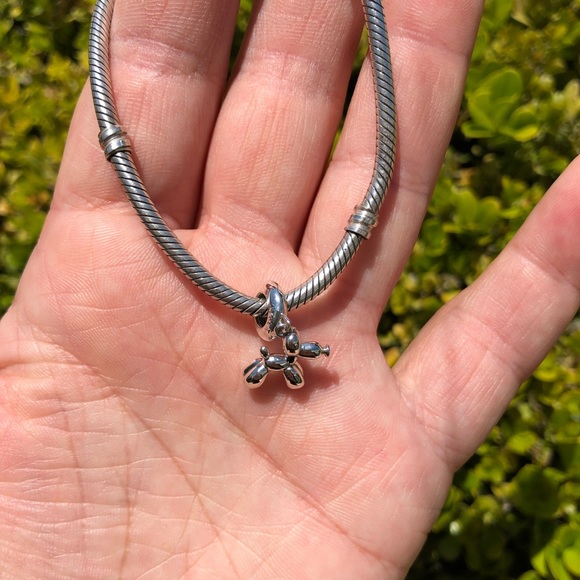 Jewelry - Balloon dog charm
